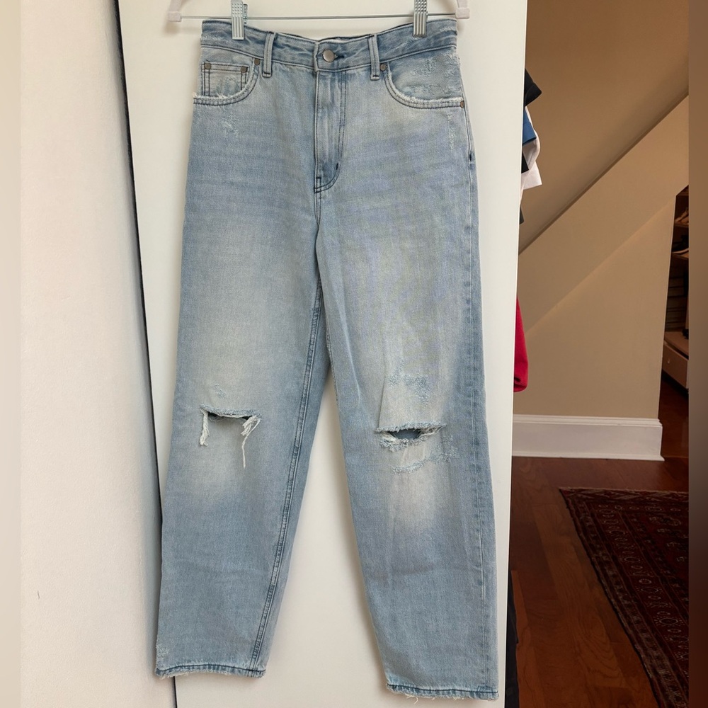 Zara Blue Relaxed Fit Jeans with Vintage Appeal